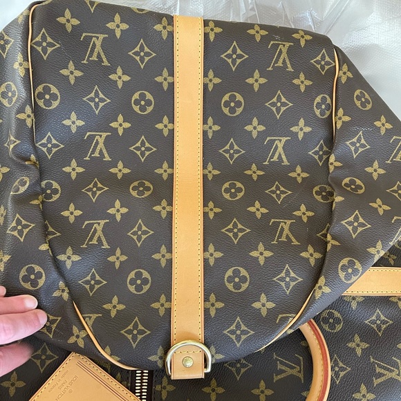 LIKE-NEW Louis Vuitton Monogram Keepall Bag +Strap - Picture 12 of 15